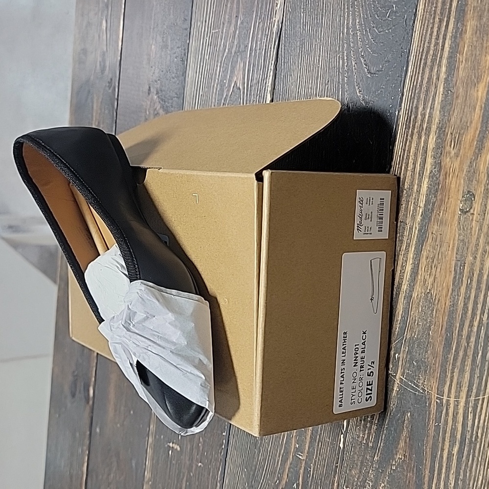 Madewell Black Leather Flats - Picture 3 of 7